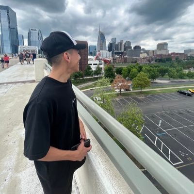 🇺🇸 11B vet | photographer / videographer | content creator | everything esports | COD fien | UFC casual