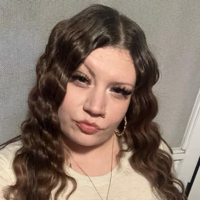 TweetByArii's profile picture. 