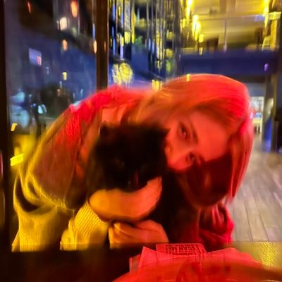 pelinha00's profile picture. 