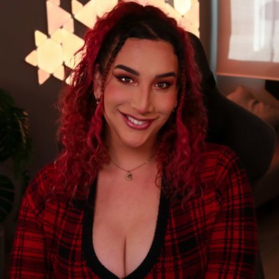 Apresentadora, Gamer e Não-binária(Ela/Elu) |💌 ContatoBryannaNasck@gmail.com ✨