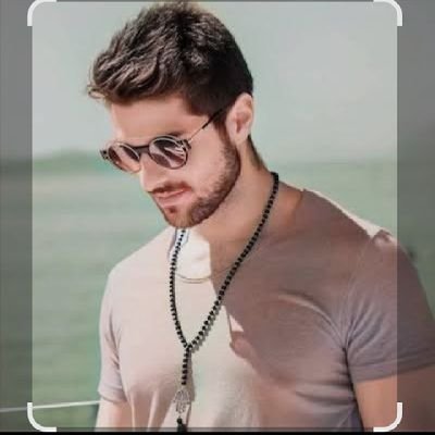 عماني ٱب عن جد ٱفتخر ببلدي نعيش تحت رٱية السلطان ٱونموت .
لقابوس الوفاء ولهيثم الولٱ وتحيا عمان