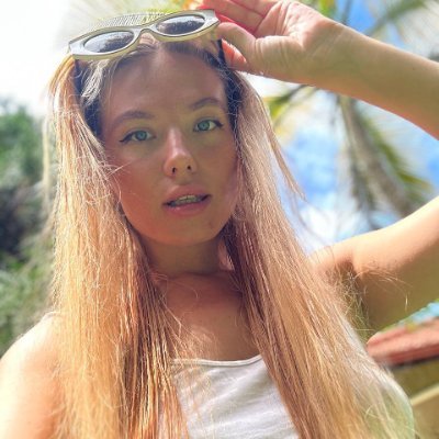 Angelika Here 🍑 Top 0.66% Of 💦 Profile