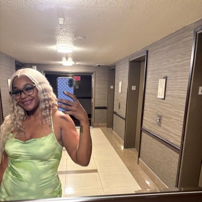 the creole cutie. black girl in tech👩🏽💻 gay is the way.