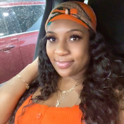 thehaileemae's profile picture. pre-law student📚 IG:haileemae___