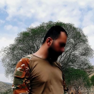 نوکر نوکران اهلبیت،گوش به فرمان امام خامنه ای،به دنبال عاقبت بخیری،بی اعـتـمـاد،مـتـاهـل