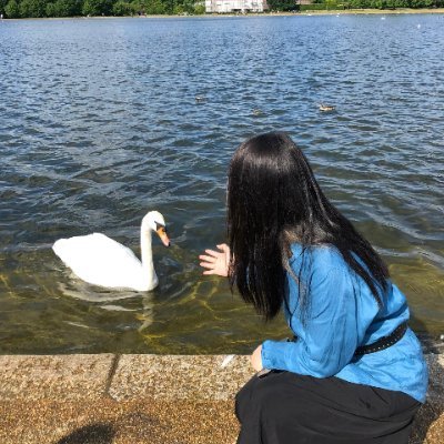 Lilly___18's profile picture. Simplicity is the ultimate sophistication.💞