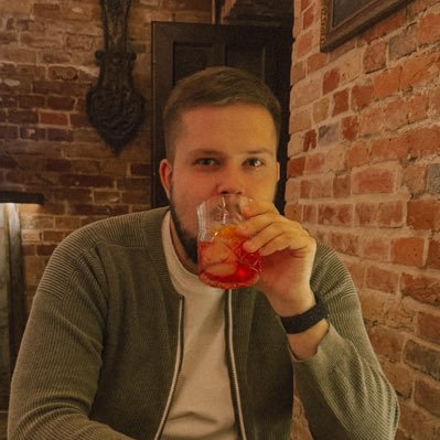 життєва чернетка. десь був, щось бачив, щось знайшов, щось втратив. обожнюй українську мову, культуру. донать та тримай сильну ненависть до русні 🇺🇦