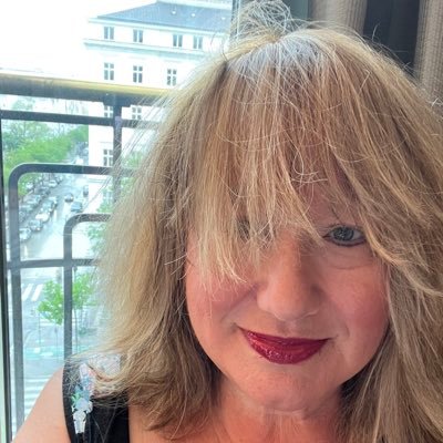 Ohio Born, California Transplant; Constant Writer, Music Lover, Jesus Follower, Soap Diva, Beach Groupie, Pop Culture Devotee.