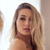 Makeup Artist | Model | Content Creator (@andreiadebem_of) 's Twitter Profile