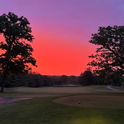 Proud father of triplets. Golf Course Superintendent. Everything I do is full-assed and with extra chalant. Cubs, Bears, Hawks and golf.