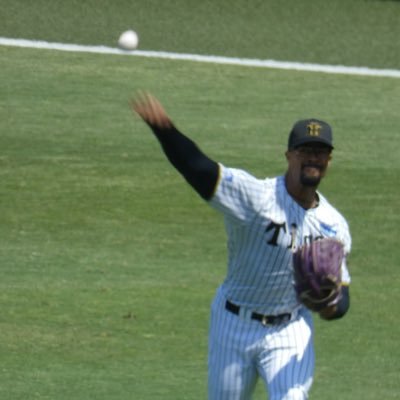 tigers_torakids's profile picture. 阪神がんばれ。 今年は野口と石黒期待。近本光司様は淡路島の象徴です。 ときおり暴言を吐きます。