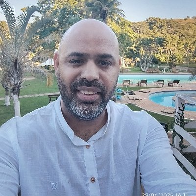 pe3815695's profile picture. Nunca é tarde para fazer o que ainda movimenta os seus sonhos.