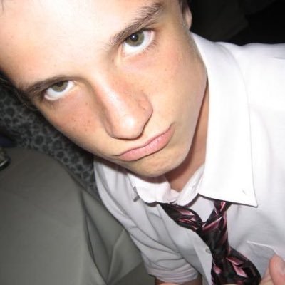 henriquemavia's profile picture. um dia vou mostrar isso aqui pros meus filhos