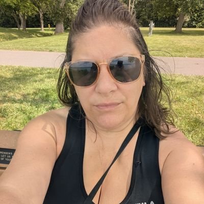 Dummygirlb's profile picture. This insecure app won't let me delete my account