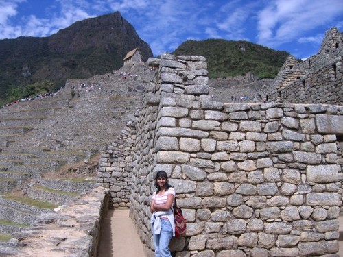 vansadee's profile picture. I am but a boson warping the space-time continuum. Proud to be allowed to breathe the same air as @peeyuka