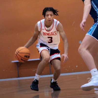 Small Forward. Shooting Guard. #️⃣3️⃣ #PEHS |#IllinoisTimberwolves 🏀