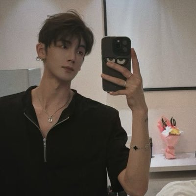 y42210751423911's profile picture. 