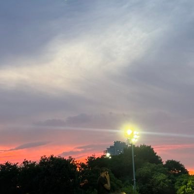 _theevibecity's profile picture. loving life, currently. ☘︎︎