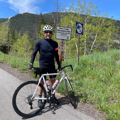 emmf40's profile picture. 