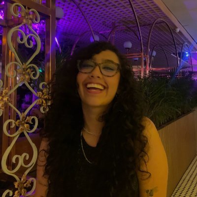 angelasintildes's profile picture. Periodista✨️
De la República del Caribe 🌊