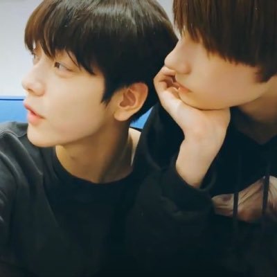 imnothawktuah's profile picture. you melt up my body and all my heart