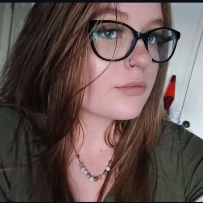 🎉 Twitch streamer: I play a variety of games, but mostly FPS ones.
Game i'm addicted to right now: Apex