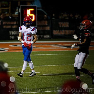 phs 26🎓 (3.8)Gpa/ 5’10 150 /LHP fastball 81-83 changeup 75-77 slider 78-79 /🏈/Wr/Db