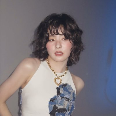 seulgiggles_'s profile picture. red velvet centered + ggs