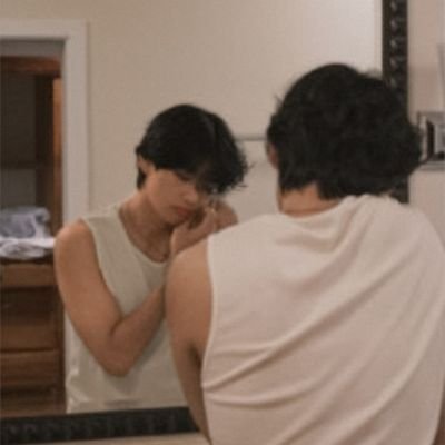 taehyungsloverL's profile picture. living in Taehyung’s voice & vintage soul 🎷