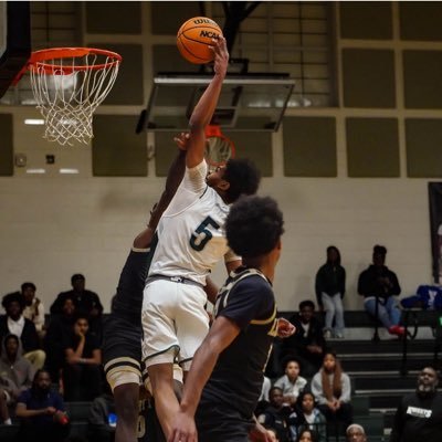 Athlete|6’4/185lbs/Combo Guard| Windsor Forest High School | 3.4GPA| Class of ‘25| Instagram:sean_cabellero