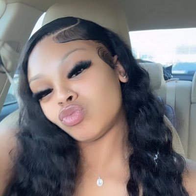 _fiineasstaay's profile picture. 2xBOYMOM💙