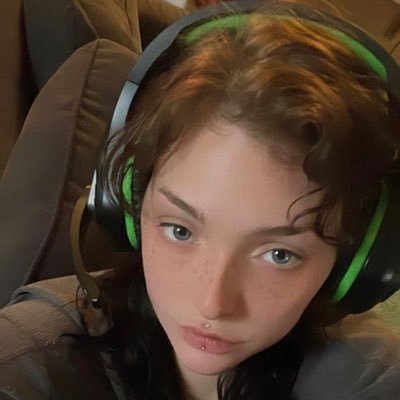 IsabellaSc69344's profile picture. 