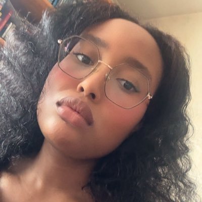 Mimi_Eeh's profile picture. 