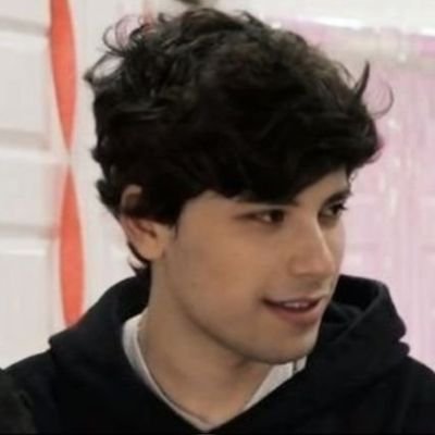 gnfwithroses's profile picture. Dt fan ♡ 
probably lurking