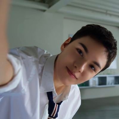 drewsguitar321's profile picture. Rest ❤️