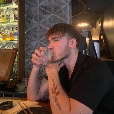 Former Paladins competitive player for @cl0wnf1esta. EX player for @PENTA_Sports. MSI 2019 Champion btw