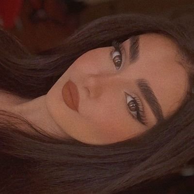 ishinghffri's profile picture. نوری از جنس ماه✨️