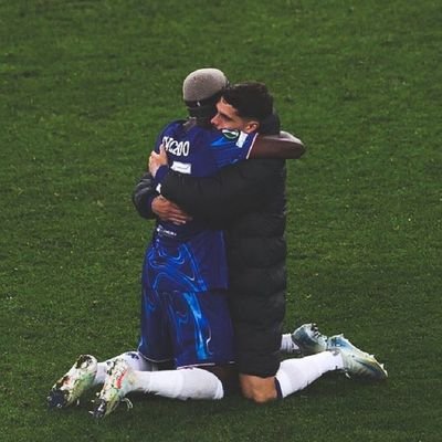 fwWizzyjoor's profile picture. I follow back.