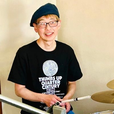 横浜在住。ドラマー。ドラマー椎野恭一弟子&スタッフ。NPOぷかぷかスタッフ。以前少しだけロンドン滞在。音楽、読書、映画、旅&飛行機 好き。