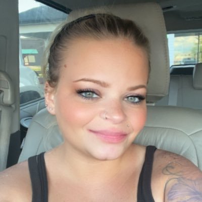 Hey I'm Ally! 💗 #hotmessexpress 😜 Mama Bear! 🧸