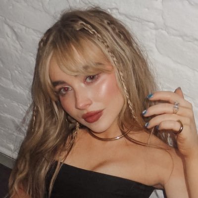 ⊹ 𐦍 ˖⁺⋆ take a couple bucks turn 'em into millions ⋆⁺˖❤︎ *