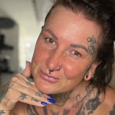 RoxanneR81799's profile picture. 🇺🇸 mom with a big ❤️🤞