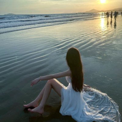 linba_lin61440's profile picture. Female from China, currently living in the US. Trump supporter. Immediately ban assault weapons, no spam or promotional messages, encrypt everything, no pornogr