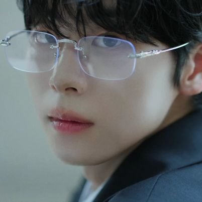 porcelaene's profile picture. acct for bst !! main: @jiahaovrse / same user on insta