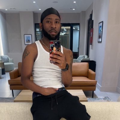 Books 📚 are meant to be read 👀 , and i promise i'm a great Read !