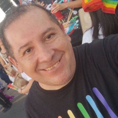 Tranquilo, hogareño, Psicologo Clinico, enamorado, creo en el amor de pareja para toda la vida, me gusta el cine, leer y salir a caminar, arriba la Coca Cola!!
