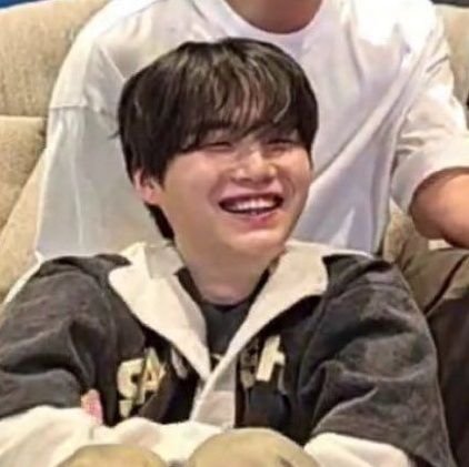 ⟭⟬ , Baker, Ailurophile, certified Yoongi misser. DDay 🇹🇭 09062023💜 SEOKJIN FESTA🇰🇷 13062024 HOTS 🇸🇬 26&27042025 HOTS FINAL🇰🇷 13&14062025