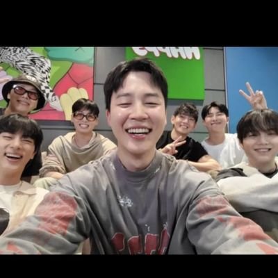 Live your life, not someone else's. Take chances and never regret, never. -O!RUL82? 💜 아포방포
OT7 forever 💜 BTS only | 🚫Solos/Mantis/non-0T7/Multis