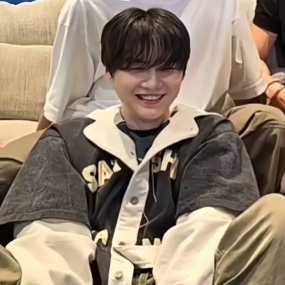 每天都要吸很多🐱|OT7💜|20+|TW🇹🇼|D-Day’s coming, it's a fuxking good day.|Somebody does love, but I’m thinking ‘bout 민윤기|u ARe MY light, 서롤 지탱하는 벗 서로의 닻