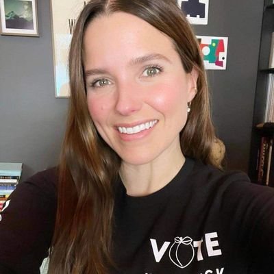 Sophiabush5094's profile picture. 